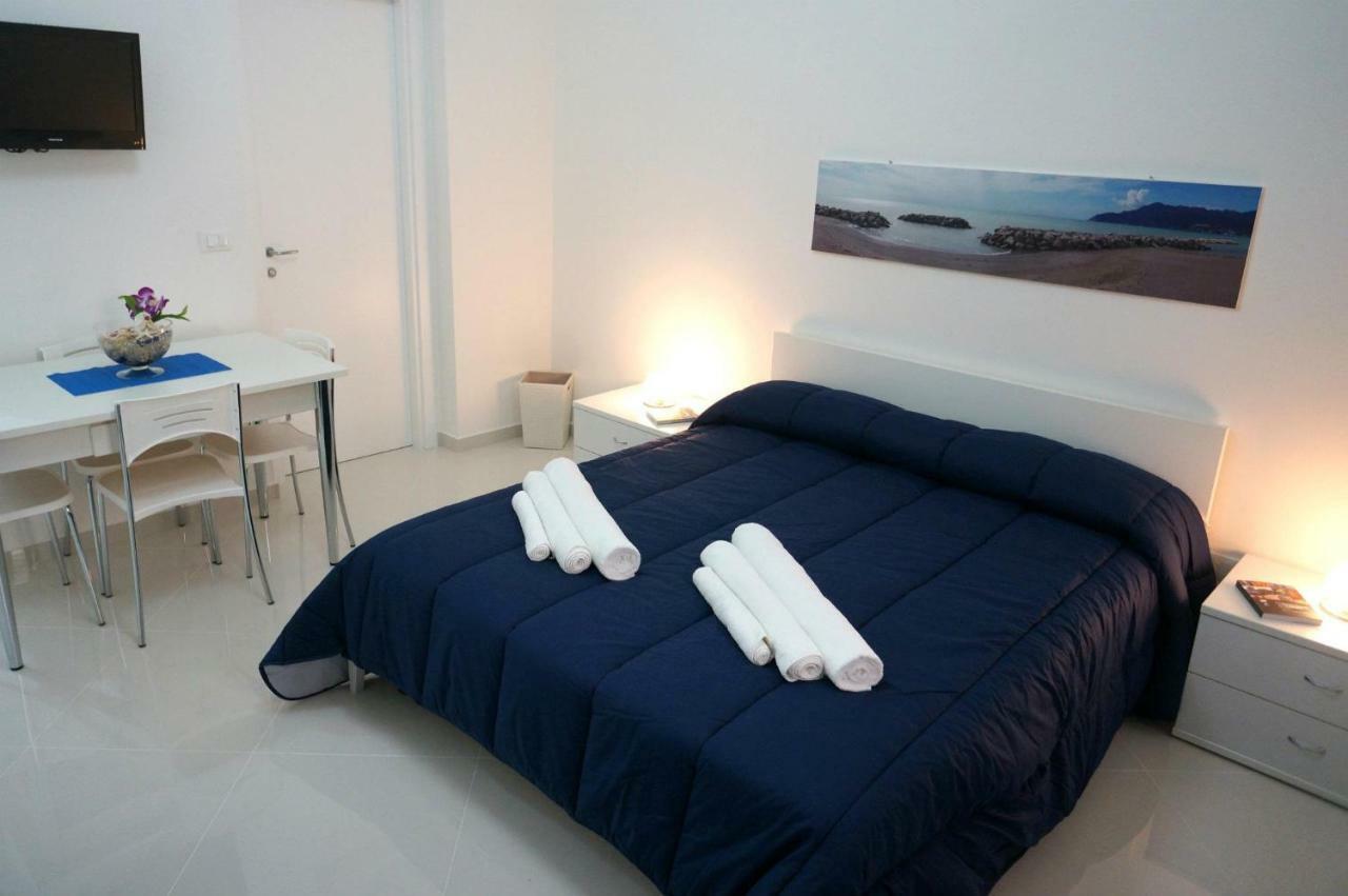 Bed and Breakfast Al Porticciolo Salerno Zewnętrze zdjęcie